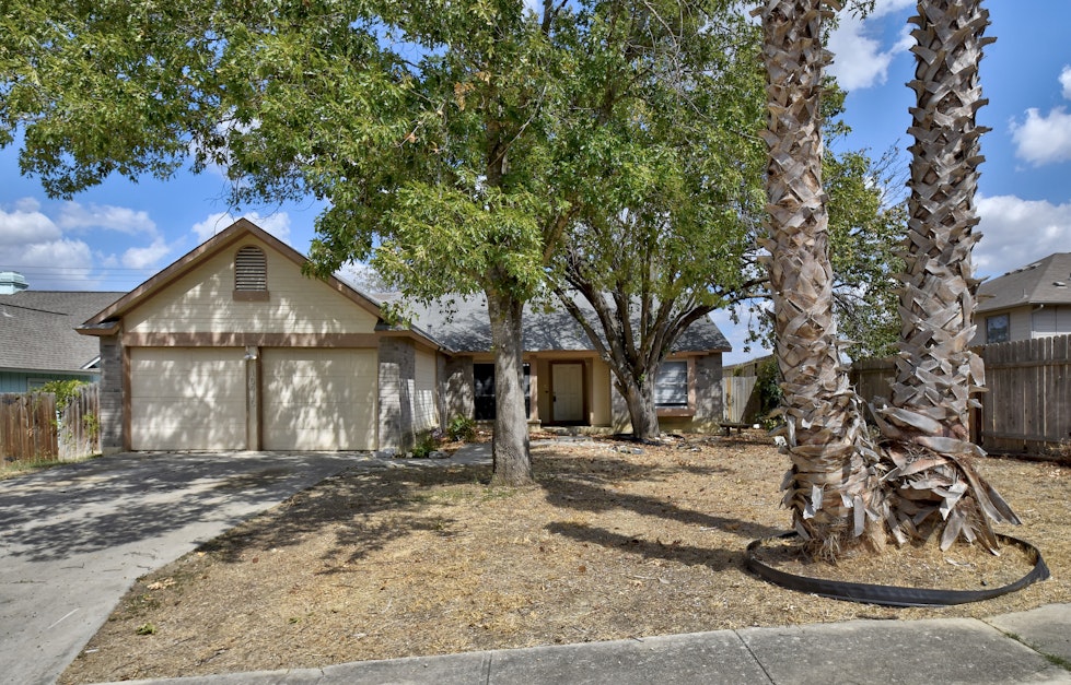 10410 Shallow Crossing, Converse, TX 78109, Powered by HomeDiary